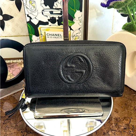 Gucci Handbags - Gucci Soho Long Wallet